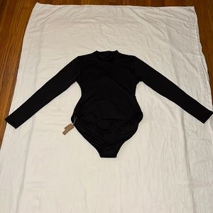 SKIMS SWIM LONG SLEEVE ONE PIECE